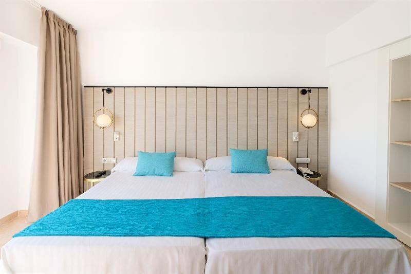 Sant Antoni de Portmany Azuline Hotel Bergantin חדר תמונה
